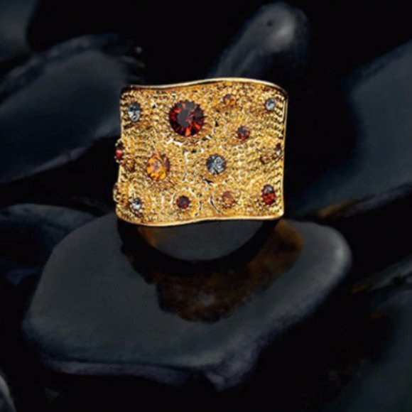 Gold Rhinestones Cocktail Ring - Picture 3 of 16